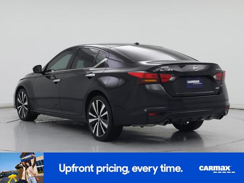 Black 2019 Nissan Altima Platinum