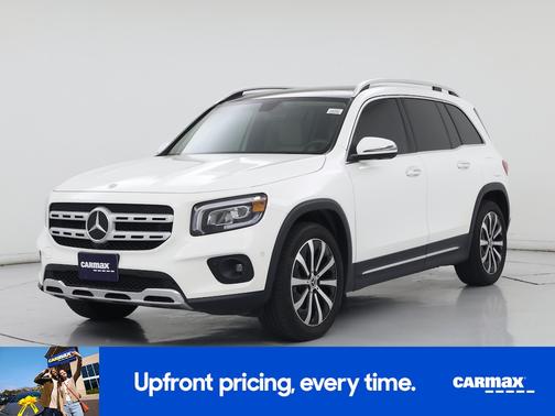 White 2022 Mercedes-Benz GLB 250