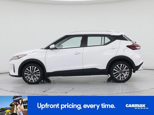 White 2024 Nissan Kicks SV