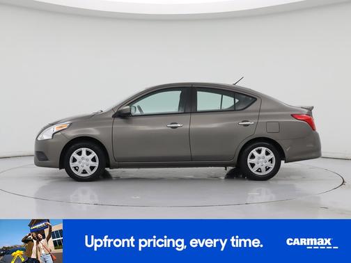 2016 Nissan Versa SV