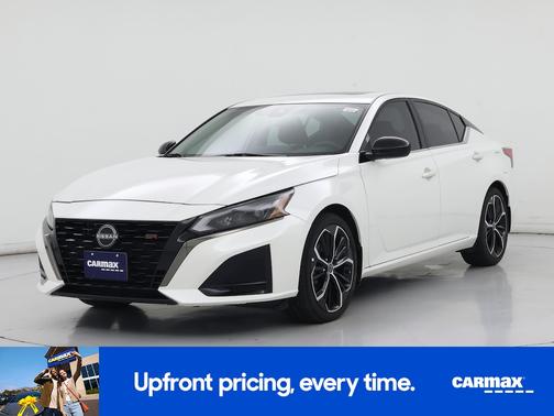 White 2024 Nissan Altima SR