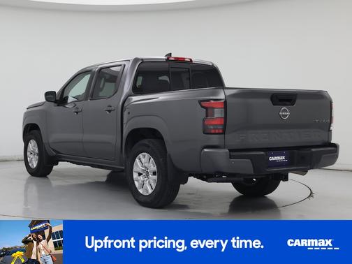 Gray 2022 Nissan Frontier SV