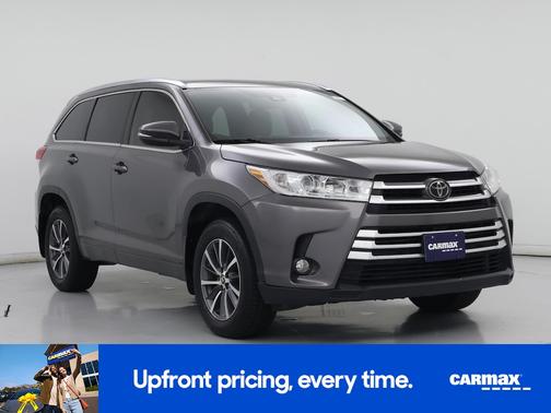 Gray 2018 Toyota Highlander XLE