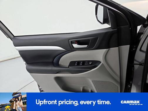 Gray 2018 Toyota Highlander XLE