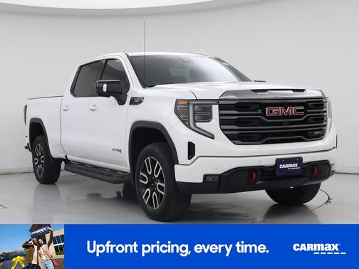 White 2023 GMC Sierra 1500 AT4