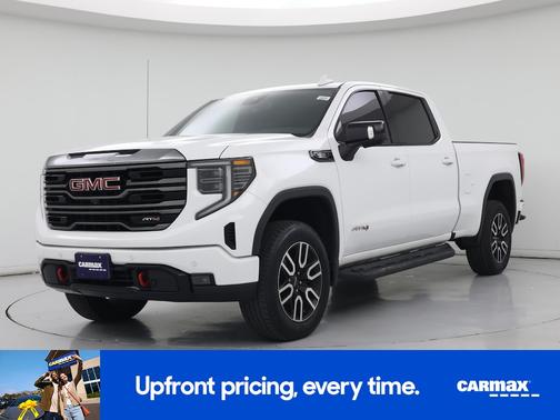 White 2023 GMC Sierra 1500 AT4