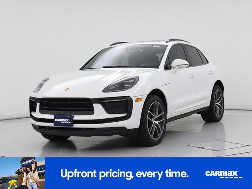 2022 Porsche Macan Base (PDK)