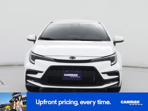 White 2025 Toyota Corolla SE