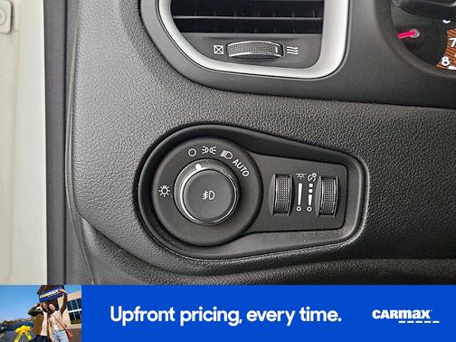 White 2019 Jeep Renegade Latitude