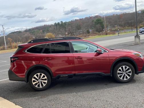 2021 Subaru Outback Premium