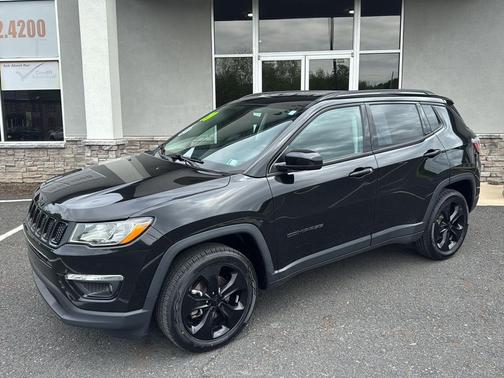 Diamond Black Crystal Pearlcoat 2020 Jeep Compass Latitude
