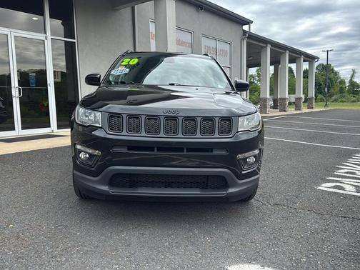 Diamond Black Crystal Pearlcoat 2020 Jeep Compass Latitude