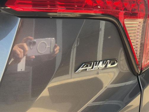 Modern Steel Metallic 2018 Honda HR-V LX