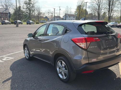 Modern Steel Metallic 2018 Honda HR-V LX