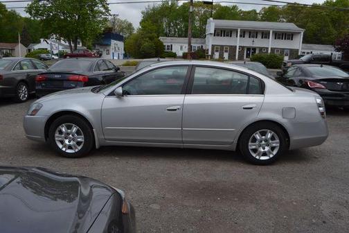 Photo 2 of 29 of 2006 Nissan Altima 2.5 S
