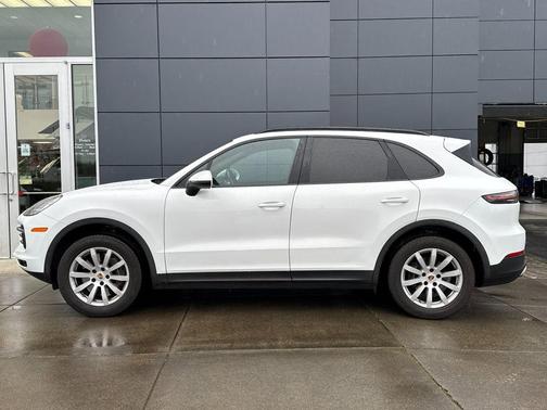 White 2021 Porsche Cayenne Base