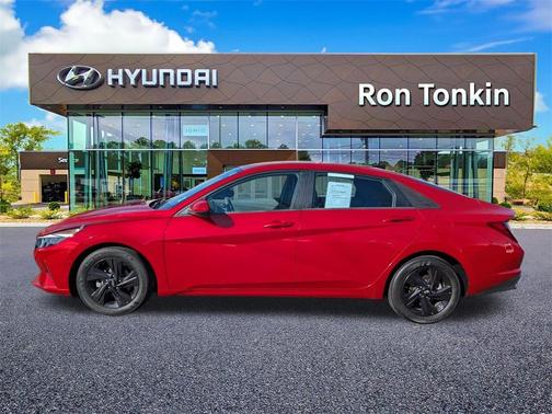 2022 Hyundai ELANTRA SEL