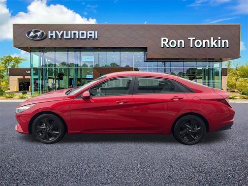 2022 Hyundai ELANTRA SEL