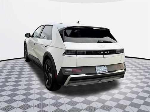 2026 Hyundai IONIQ 5 SEL
