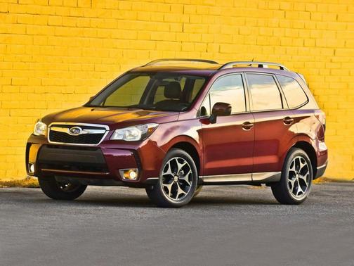 Ice Silver Metallic 2015 Subaru Forester 2.5i
