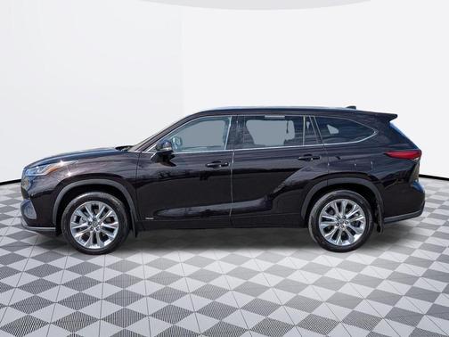2022 Toyota Highlander Hybrid Limited