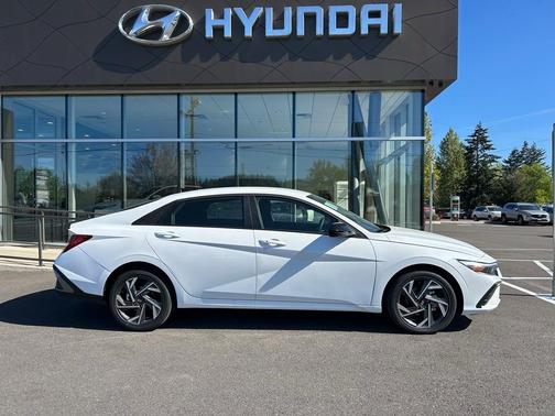 2025 Hyundai ELANTRA HEV SEL Sport