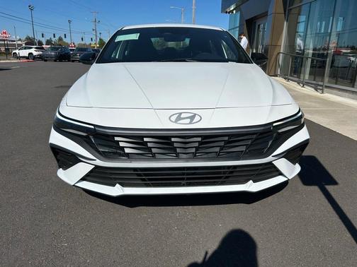 2025 Hyundai ELANTRA HEV SEL Sport