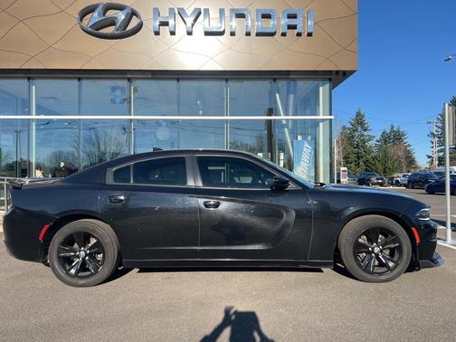 2017 Dodge Charger SXT