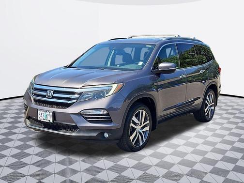 Gray 2018 Honda Pilot Elite