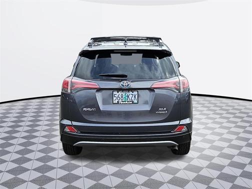 2018 Toyota RAV4 Hybrid XLE