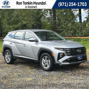 Shimmering Silver 2025 Hyundai TUCSON SE