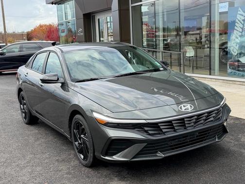 2026 Hyundai ELANTRA HEV SEL Sport