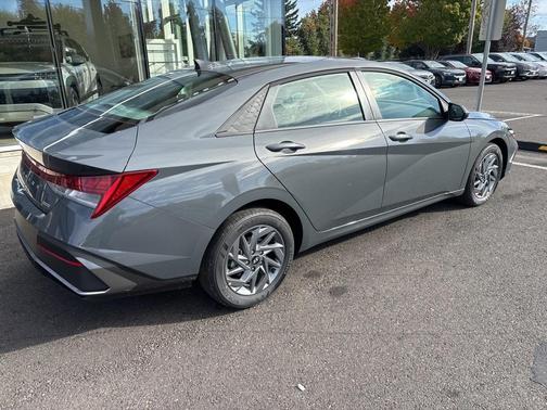 2025 Hyundai ELANTRA HEV Blue