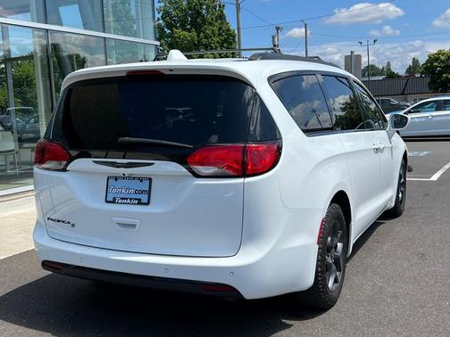 2019 Chrysler Pacifica Touring-L Plus