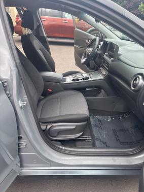 2022 Hyundai KONA EV SEL