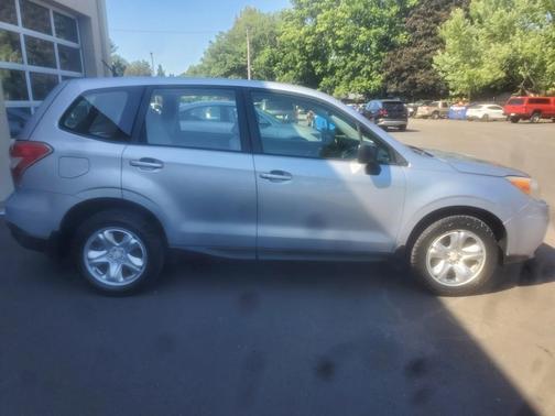 2014 Subaru Forester 2.5i
