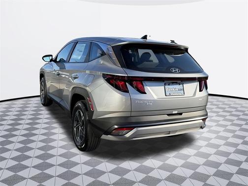 2026 Hyundai TUCSON Hybrid Blue SE