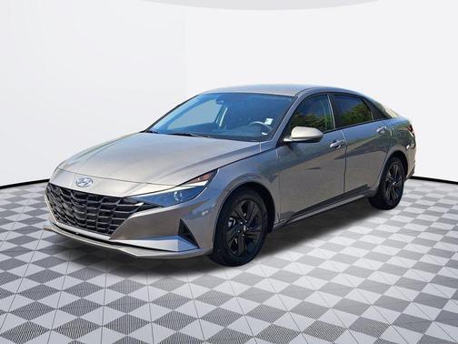 Metal 2022 Hyundai ELANTRA SEL