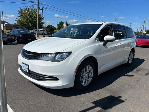 2017 Chrysler Pacifica LX