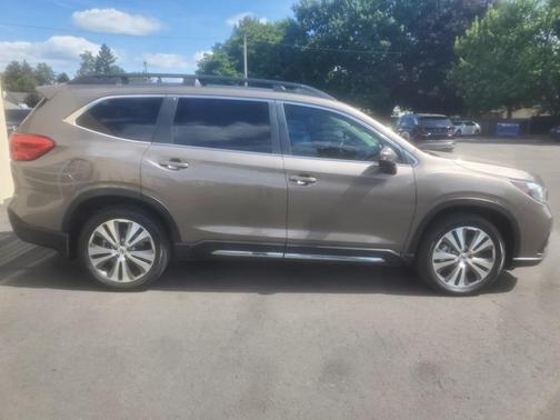 2022 Subaru Ascent Limited 8-Passenger