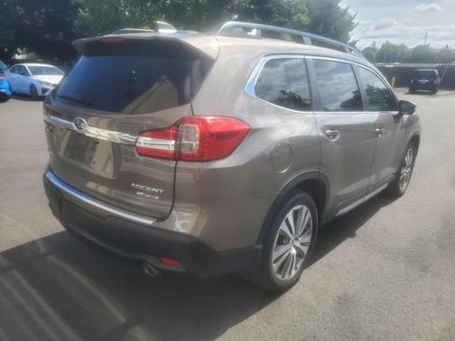 2022 Subaru Ascent Limited 8-Passenger