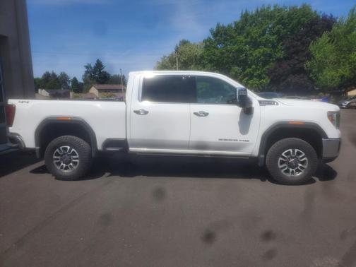 2022 GMC Sierra 2500 SLT