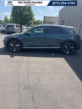 2025 Hyundai IONIQ 5 SE