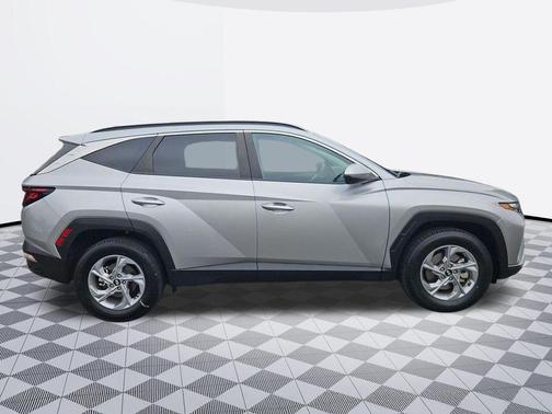 Shimmering Silver 2024 Hyundai TUCSON SEL
