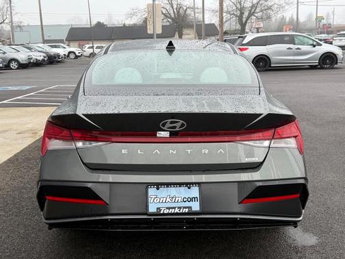 2026 Hyundai ELANTRA HEV Limited