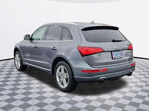 Monsoon Gray Metallic 2015 Audi Q5 2.0T Premium