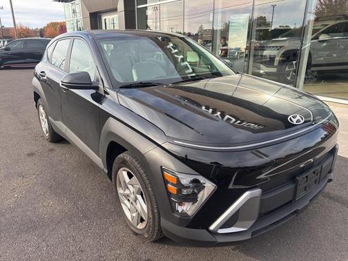 2025 Hyundai KONA SE