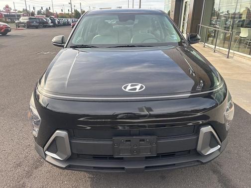 2025 Hyundai KONA SE