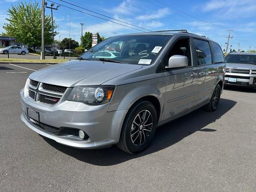 2016 Dodge Grand Caravan R/T