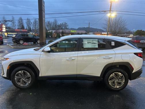 2026 Hyundai TUCSON Hybrid Blue SE